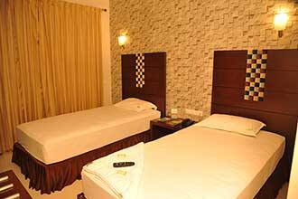 Hotel Paviesh Park, Erode 4